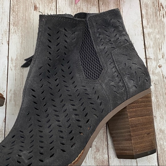TOMS Majorca Open Toe Gray Perforated Booties Size 7 - Picture 9 of 16